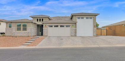 12527 W Sierra Vista Court, Glendale