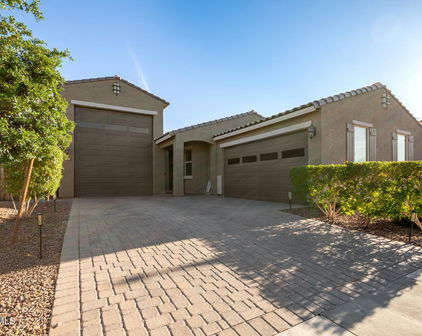 17813 W Pinnacle Vista Drive, Surprise
