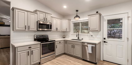 5715 N 105th Lane, Glendale