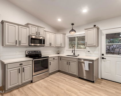 5715 N 105th Lane, Glendale