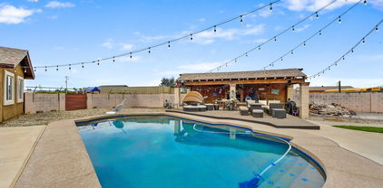 8149 W Daley Lane, Peoria