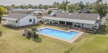 1433 N Honeysuckle Lane, Gilbert