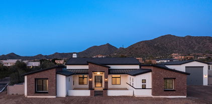 8254 E Regina Circle, Mesa