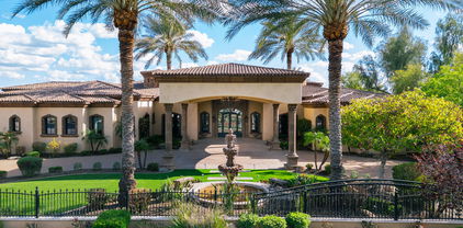 9705 E Cholla Street, Scottsdale
