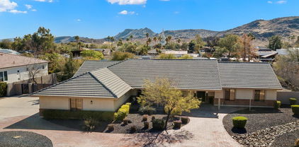 5213 W Soft Wind Drive, Glendale