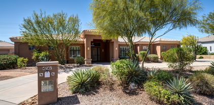4741 W Whispering Wind Drive, Glendale