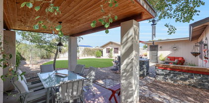 4148 W Grovers Avenue, Glendale