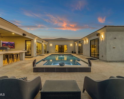 8060 W Belmont Avenue, Glendale