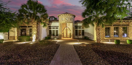 2346 E Sanoque Court, Gilbert