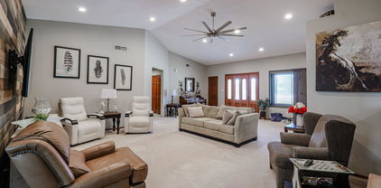 8747 W Daley Lane, Peoria