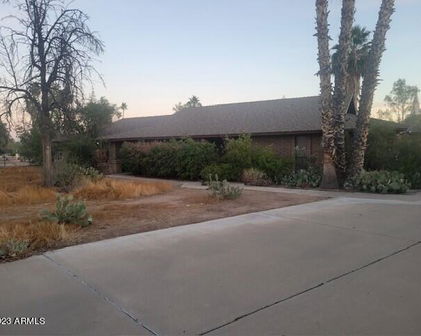 5223 W Creedance Boulevard, Glendale