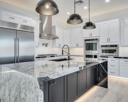 1602 E Cloud Road, Phoenix
