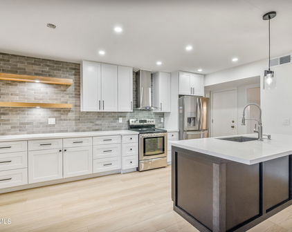 6739 E Thunderbird Road, Scottsdale