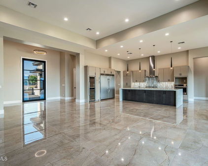 1071 E Kingbird Place, Chandler