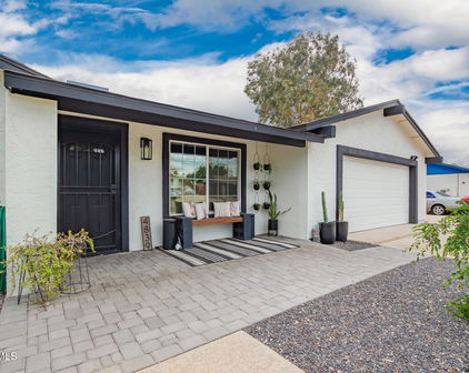 4839 W Juniper Avenue, Glendale