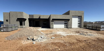 1250 E Smokehouse Trail, Phoenix