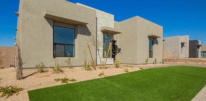 5724 E Moura Drive, Cave Creek