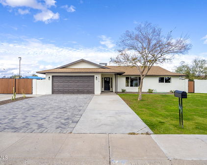 5606 W Tierra Buena Lane, Glendale