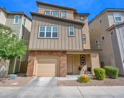 612 W Flintlock Way, Chandler