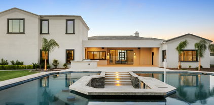 6987 W Mariposa Grande Lane, Peoria