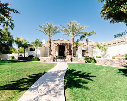 2696 E Taurus Place, Chandler