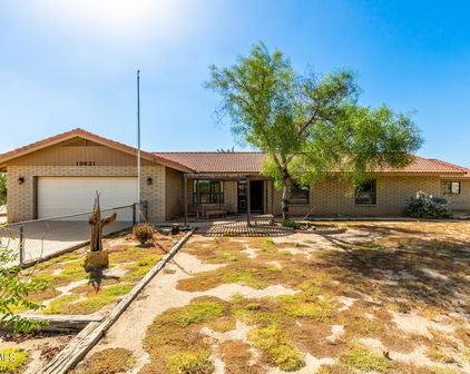 19821 W Medlock Drive, Litchfield Park