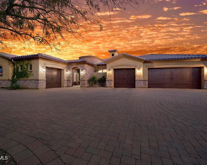 5607 E Rancho Tierra Drive, Cave Creek