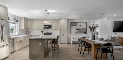4824 W Waltann Lane, Glendale
