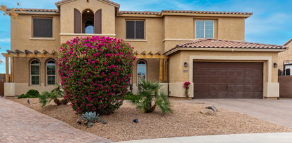 2072 S Navajo Court, Chandler