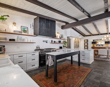 5740 E Shea Boulevard, Scottsdale