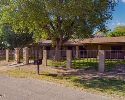 7216 W Country Gables Drive, Peoria