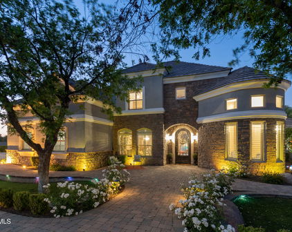 15418 E Bronco Court E, Gilbert