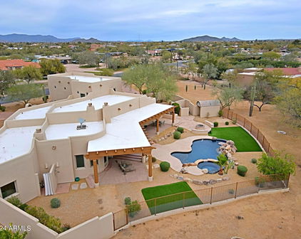 5715 E Peak View Road, Cave Creek