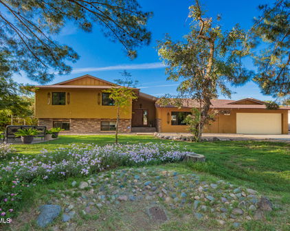 4612 W Waltann Lane W, Glendale