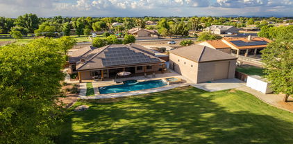 18515 W Bethany Home Road, Litchfield Park