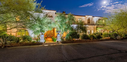6221 W Saguaro Park Lane, Glendale