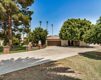 8100 W Orangewood Avenue, Glendale