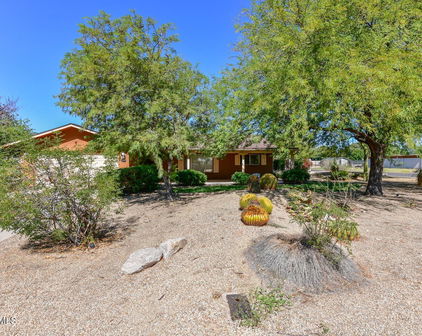 4502 W Waltann Lane, Glendale