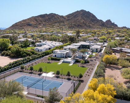 5641 N Casa Blanca Drive, Paradise Valley