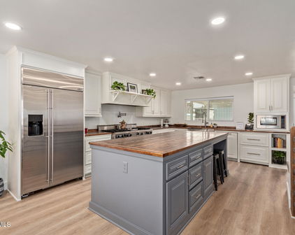 521 E Lehi Road, Mesa