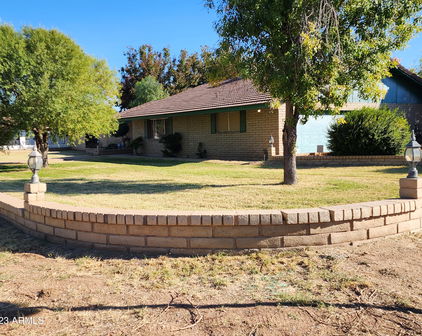 9237 W San Miguel Avenue, Glendale