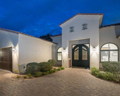 8519 E Regina Circle, Mesa