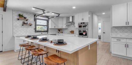 6613 W Sweetwater Avenue, Glendale