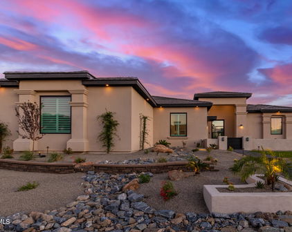 1071 E Kingbird Place, Chandler