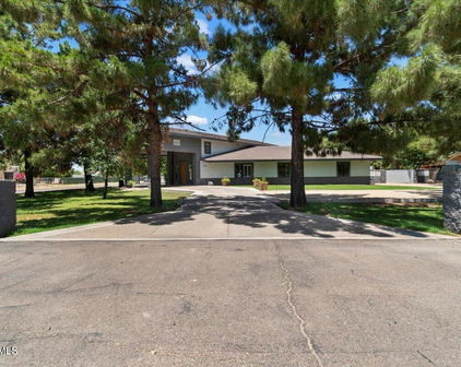 7740 W Orangewood Avenue, Glendale