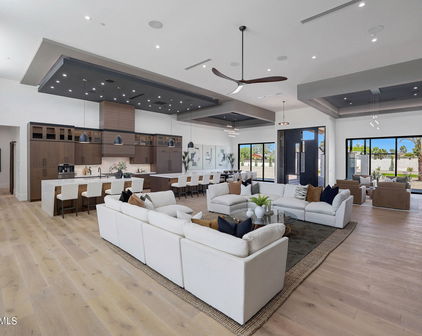 7627 E Sunnyside Drive, Scottsdale