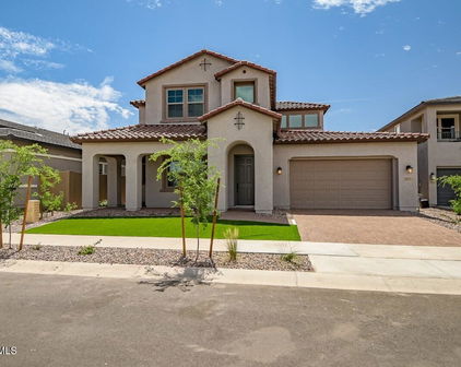 977 W Superstition Court, Queen Creek