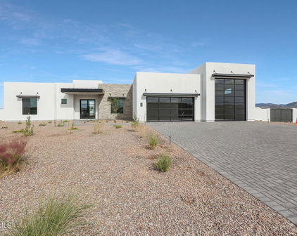 4623 E White Pine Drive, Cave Creek