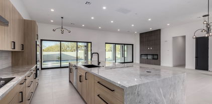 7070 E Lowden Drive, Scottsdale