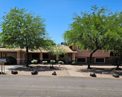 4307 W Waltann Lane, Glendale